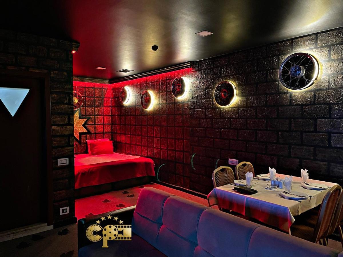 Cinema Plaza Hotel 巴库 外观 照片